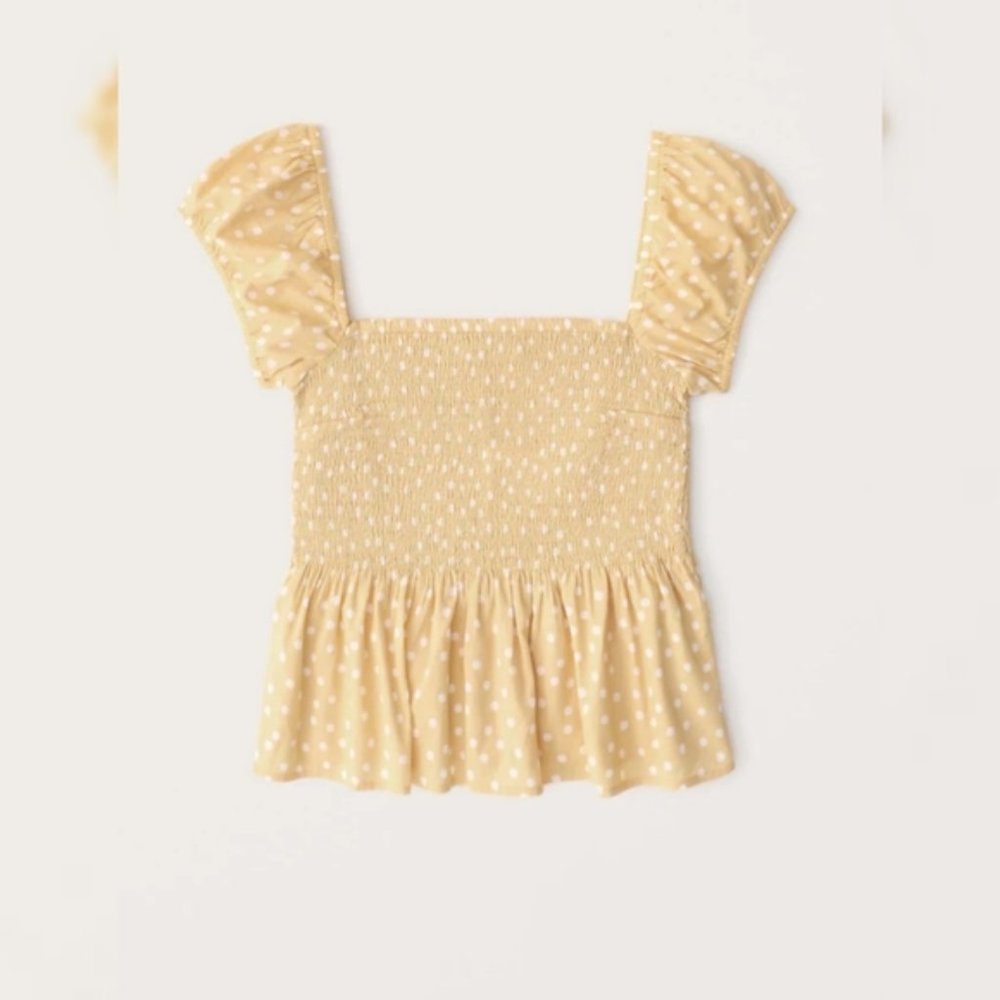 NWT Abercrombie & Fitch Smocked Puff Sleeve Top, Size M, in Yellow polka dot